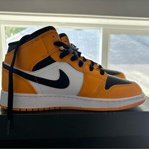 Jordan 1 mid rise